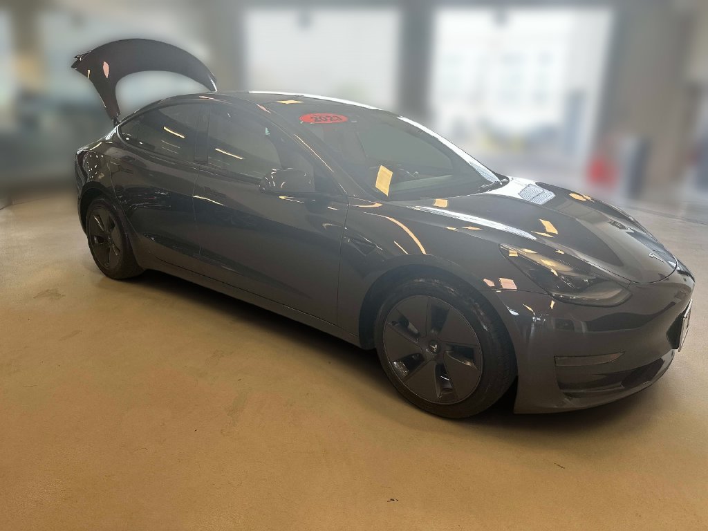 Used 2023 Tesla Model 3 Standard Range RWD image 5
