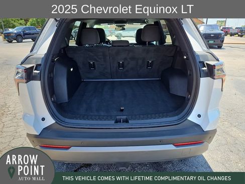 Used 2025 Chevrolet Equinox LT FWD image 17
