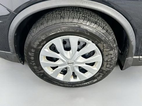 Used 2020 Nissan Rogue S AWD/4WD image 28