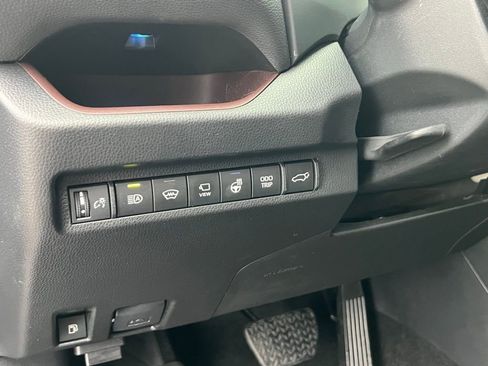 Used 2023 Toyota RAV4 Limited image 26