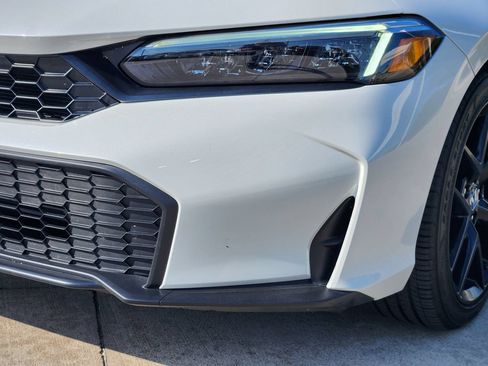 Used 2025 Honda Civic Sport image 9