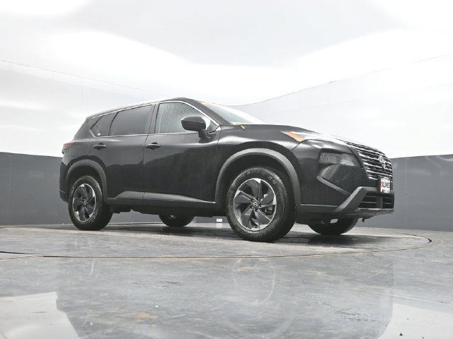 Used 2025 Nissan Rogue SV AWD/4WD image 43