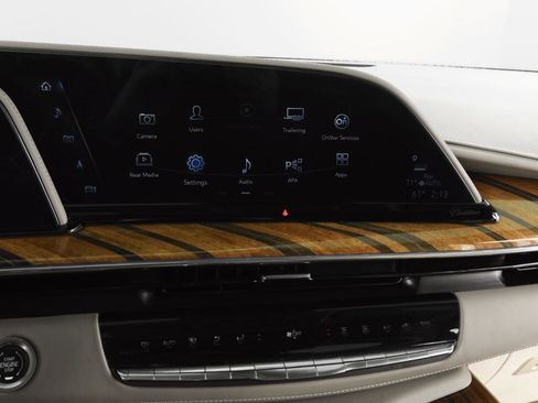 Used 2023 Cadillac Escalade ESV Sport Platinum AWD/4WD image 38