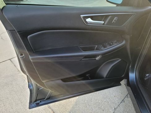 Used 2022 Ford Edge SE AWD/4WD image 10