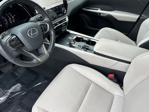 Used 2023 Lexus RX 350 Premium image 12