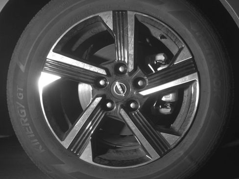Used 2025 Nissan Sentra SV FWD image 16
