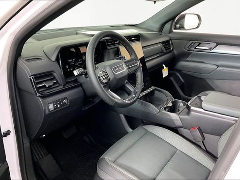 New 2026 GMC Terrain AT4 w/ LPO, Floor Liner Package AWD/4WD image 8