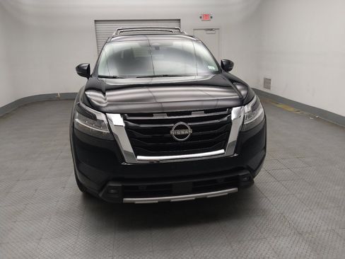 Used 2023 Nissan Pathfinder SL image 14