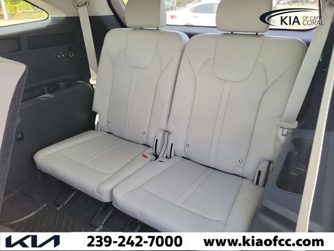 Certified 2025 Kia Sorento S FWD image 13