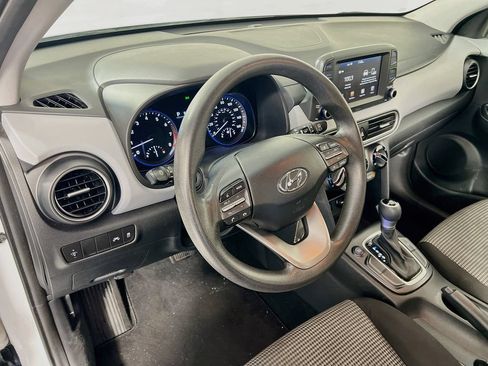 Used 2019 Hyundai Kona SE FWD image 6