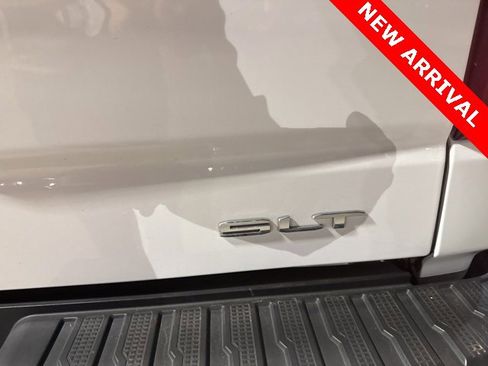 Used 2020 GMC Sierra 1500 SLT w/ SLT Premium Plus Package image 17