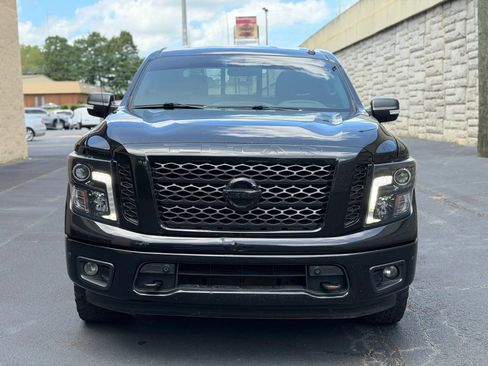 Used 2018 Nissan Titan SV w/ SV Convenience Package AWD/4WD image 4