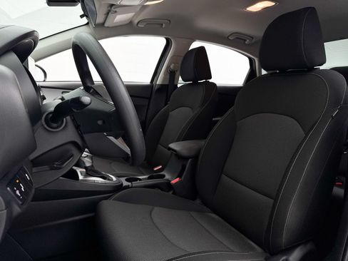 Certified 2024 Kia Forte LXS w/ LXS Technology Package FWD image 18