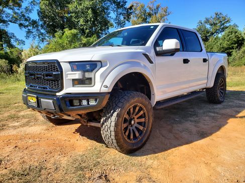 Used 2018 Ford F150 Raptor w/ Equipment Group 801A Mid image 23