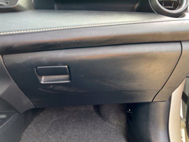 Used 2016 Toyota RAV4 Limited AWD/4WD image 33