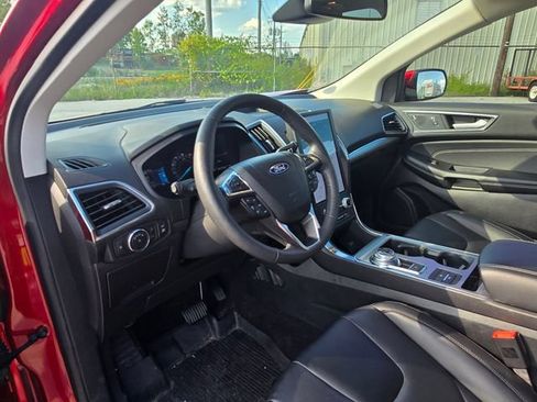 Used 2022 Ford Edge Titanium w/ Class II Trailer Tow Package AWD/4WD image 12