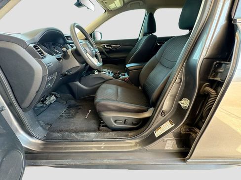Used 2020 Nissan Rogue SV FWD image 23