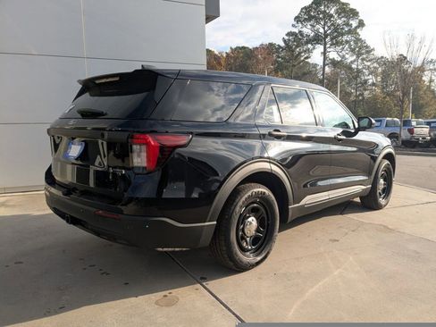 New 2025 Ford Explorer 4WD Police Interceptor image 4
