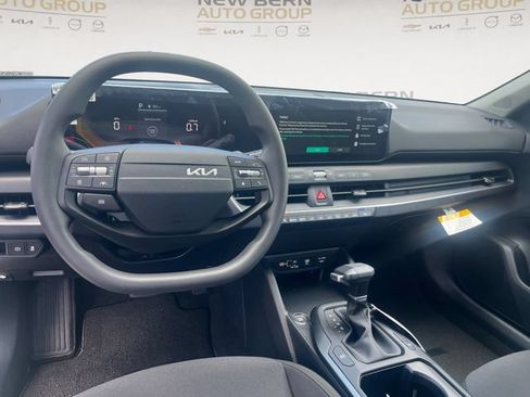 New 2026 Kia K4 FWD image 10