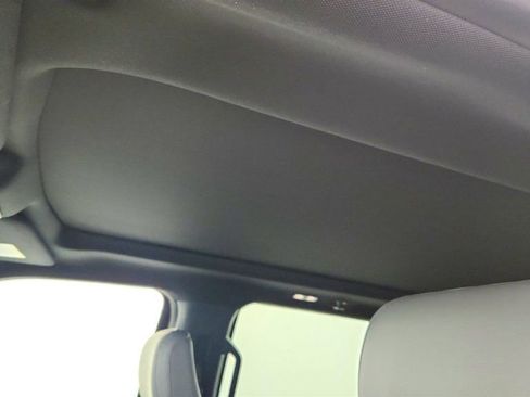 Used 2025 Ford F150 Lightning Lariat image 10