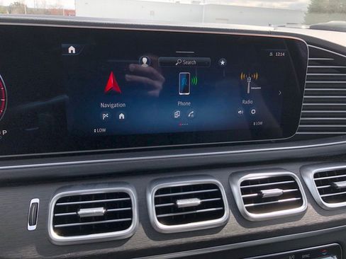 New 2026 Mercedes-Benz GLS 450 4MATIC image 26