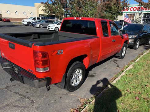 Used 2013 GMC Sierra 1500 SLE w/ Power Tech Package image 4