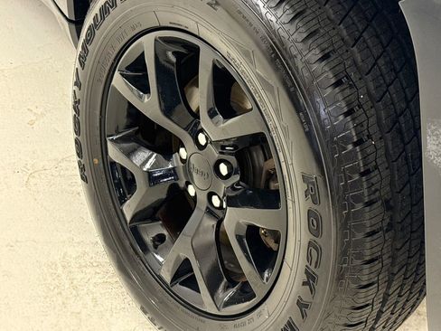 Used 2014 Jeep Cherokee Trailhawk w/ Technology Group AWD/4WD image 10