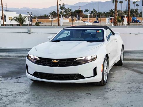 Used 2023 Chevrolet Camaro LT RWD image 4