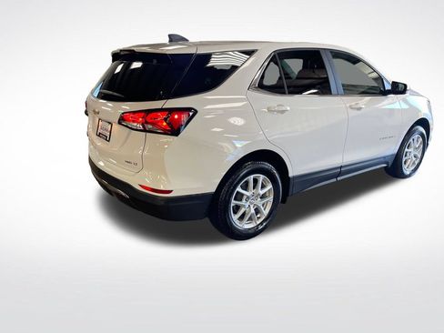 Used 2024 Chevrolet Equinox LT AWD/4WD image 5