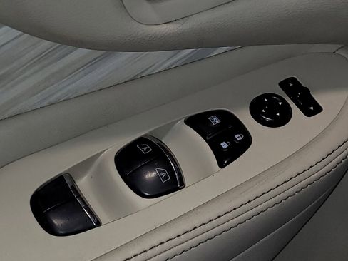 Used 2016 Nissan Murano Platinum w/ Platinum Technology Package FWD image 27