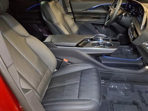 Certified 2025 Cadillac Lyriq Sport RWD image 23