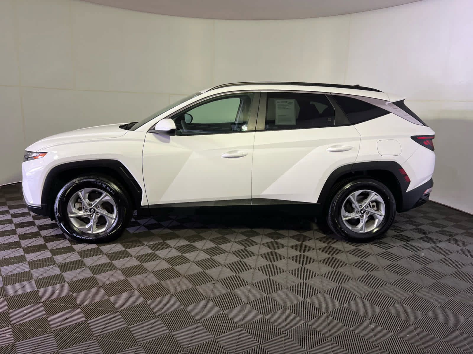 Used 2024 Hyundai Tucson SEL AWD/4WD image 4