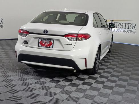 Used 2022 Toyota Corolla LE FWD image 5