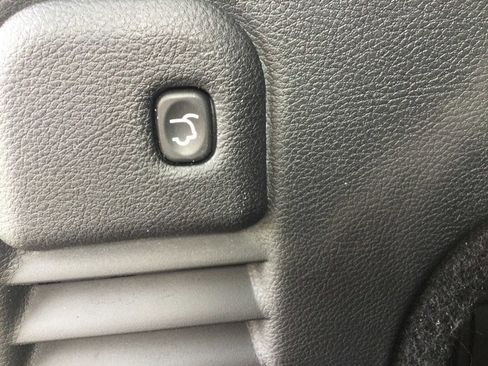 Used 2016 Jeep Grand Cherokee Laredo 75th Anniversary AWD/4WD image 17