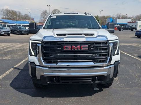 New 2026 GMC Sierra 3500 Pro AWD/4WD image 2