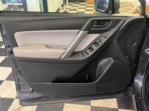 Used 2018 Subaru Forester 2.5i w/ Alloy Wheel Package image 27