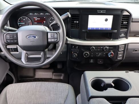 Used 2025 Ford F250 XLT AWD/4WD image 5