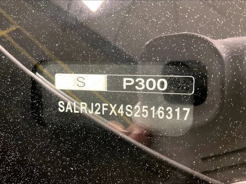 Used 2025 Land Rover Discovery S AWD/4WD image 24