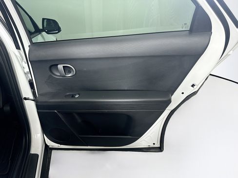 Used 2024 Hyundai Ioniq 5 SE image 29
