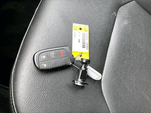 Used 2025 Jeep Compass Limited AWD/4WD image 30