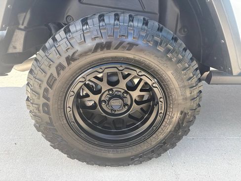 Used 2026 Jeep Wrangler Unlimited Rubicon AWD/4WD image 11