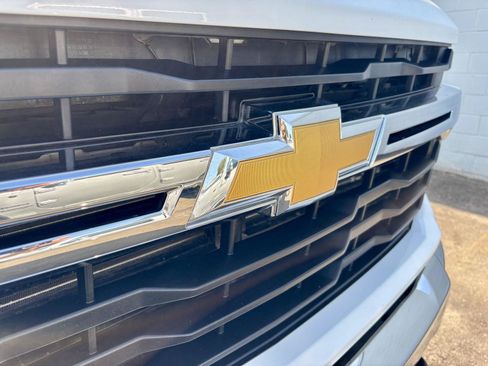 Used 2024 Chevrolet Silverado 2500 LT AWD/4WD image 21