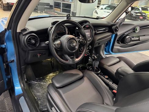 Used 2019 MINI Cooper S w/ Signature Upholstery Package image 38