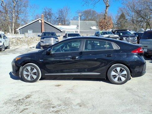 Used 2019 Hyundai Ioniq Plug-In Hybrid image 8