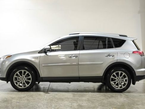 Used 2017 Toyota RAV4 Limited AWD/4WD image 18