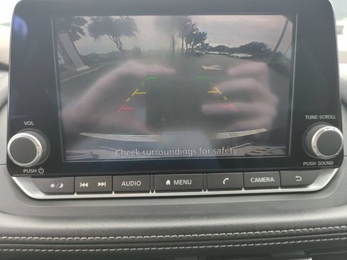 Certified 2023 Nissan Rogue SV FWD image 38