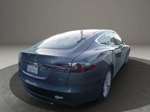Used 2013 Tesla Model S image 2