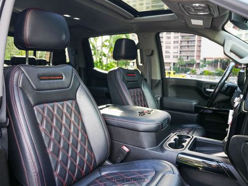 Used 2021 GMC Sierra 1500 SLT w/ SLT Premium Plus Package image 32