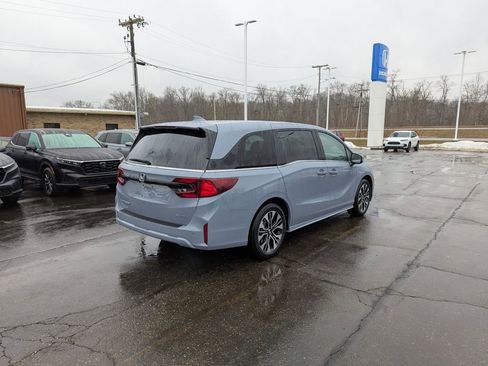 New 2026 Honda Odyssey Elite image 3