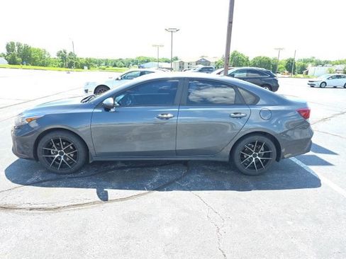 Used 2023 Kia Forte LX FWD image 2